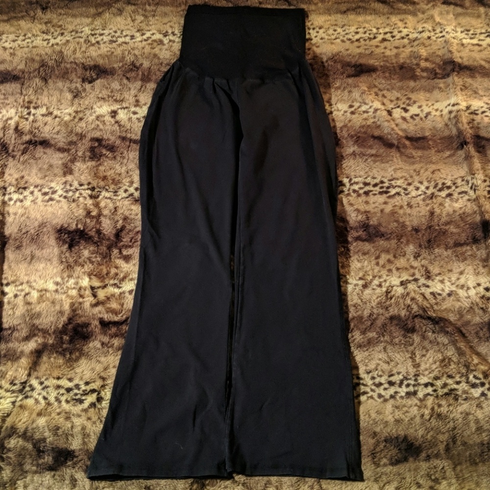 Maternity yoga pants